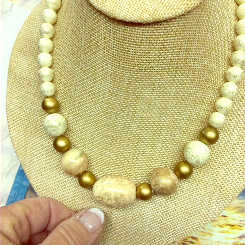 Elegantly crafted, timeless choker necklace.